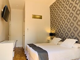 Super Balmes Guest House