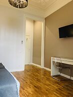 Super Balmes Guest House