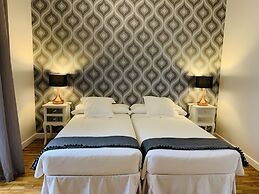 Super Balmes Guest House