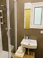 Super Balmes Guest House