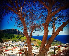 Little Lindos Sea View Studios