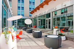 Aloft Charlotte Ballantyne