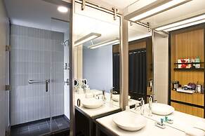 Aloft Charlotte Ballantyne