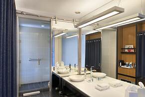 Aloft Charlotte Ballantyne