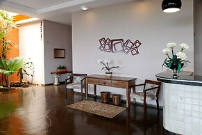 Attie Park Hotel