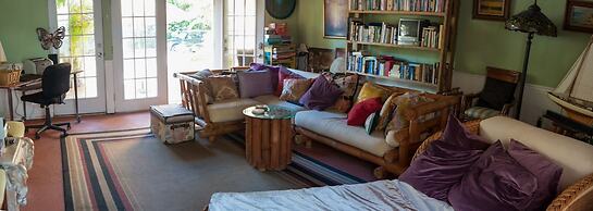 Beach Place Guesthouses