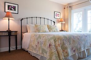 Beach Place Guesthouses