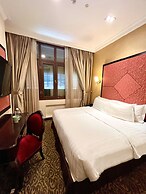 Nostalgia Hotel