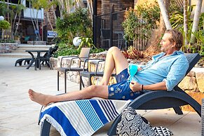 Glen Eden Beach Resort