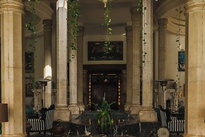 Palais Rhoul & SPA