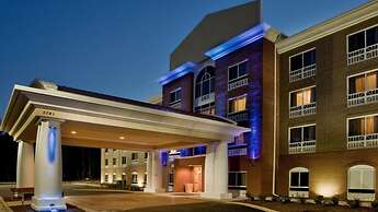 Holiday Inn Express Hotel & Suites Raleigh SW NC State, an IHG Hotel