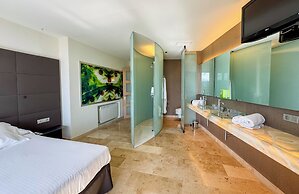 Jardines de Uleta Suites