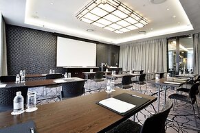 Davinci Hotel And Suites On Nelson Mandela Square