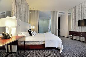 Davinci Hotel And Suites On Nelson Mandela Square