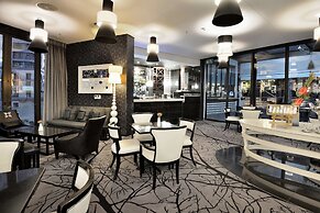 Davinci Hotel And Suites On Nelson Mandela Square