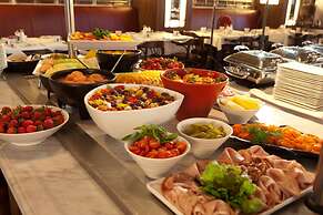 Davinci Hotel And Suites On Nelson Mandela Square