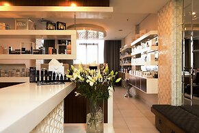 Davinci Hotel And Suites On Nelson Mandela Square