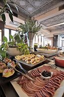 Davinci Hotel And Suites On Nelson Mandela Square