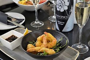 Davinci Hotel And Suites On Nelson Mandela Square