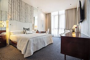 Davinci Hotel And Suites On Nelson Mandela Square