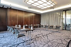 Davinci Hotel And Suites On Nelson Mandela Square