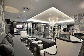 Davinci Hotel And Suites On Nelson Mandela Square
