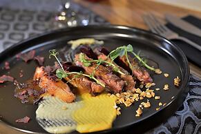 Davinci Hotel And Suites On Nelson Mandela Square