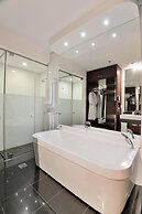 Davinci Hotel And Suites On Nelson Mandela Square