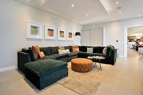 Davinci Hotel And Suites On Nelson Mandela Square