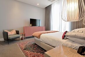 Davinci Hotel And Suites On Nelson Mandela Square