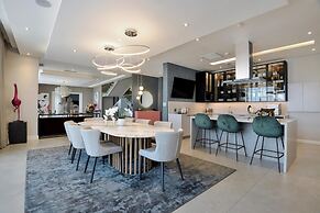 Davinci Hotel And Suites On Nelson Mandela Square