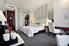 Davinci Hotel And Suites On Nelson Mandela Square