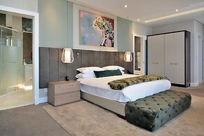 Davinci Hotel And Suites On Nelson Mandela Square