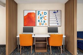 Holiday Inn Express Hotel & Suites Fredericksburg by IHG