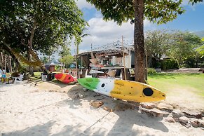 Anyavee Tubkaek Beach Resort