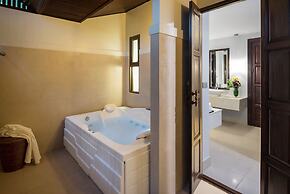 Anyavee Tubkaek Beach Resort