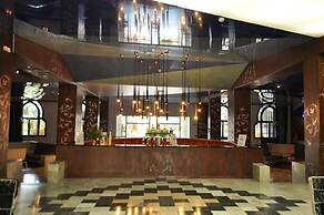 Chiraz Club - Families Only