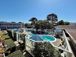 Monterey Bay Lodge