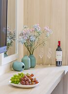 Happy Life Grand Hotel & Sky Bar