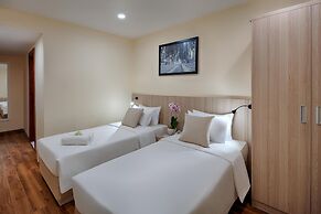 Happy Life Grand Hotel & Sky Bar