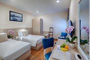 Happy Life Grand Hotel & Sky Bar