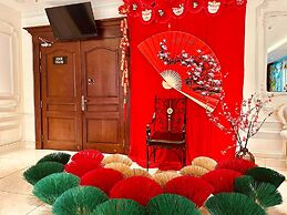 Happy Life Grand Hotel & Sky Bar