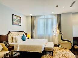 Happy Life Grand Hotel & Sky Bar