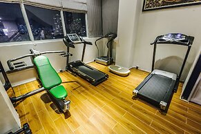 Happy Life Grand Hotel & Sky Bar