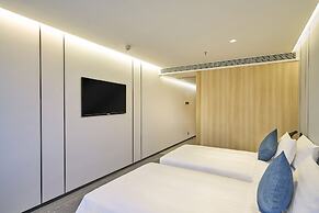 Hotel COZi · Oasis