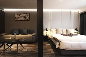 Hotel COZi · Oasis