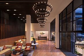The Golden Ridge Hotel