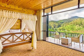 The Golden Ridge Hotel
