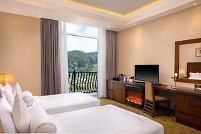 The Golden Ridge Hotel