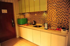 Chengdu Charm City Hotel